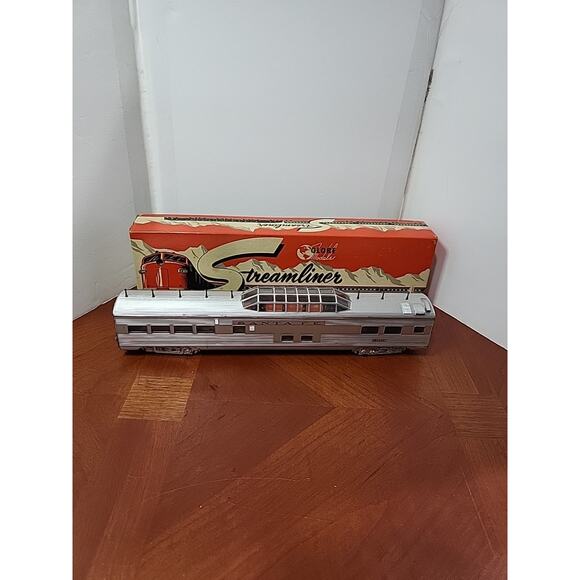 Globe Models Streamliner Coach Santa Fe Ho Scale Decorated Kit Assembled - Picture 1 of 6